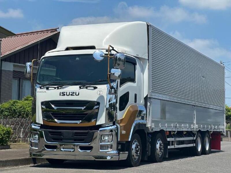 ISUZU GIGA