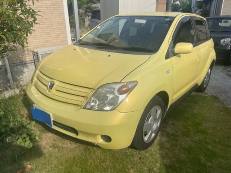 TOYOTA IST