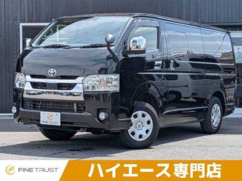 TOYOTA HIACE VAN