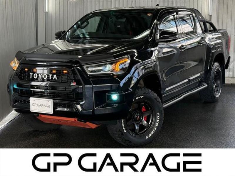 TOYOTA HILUX