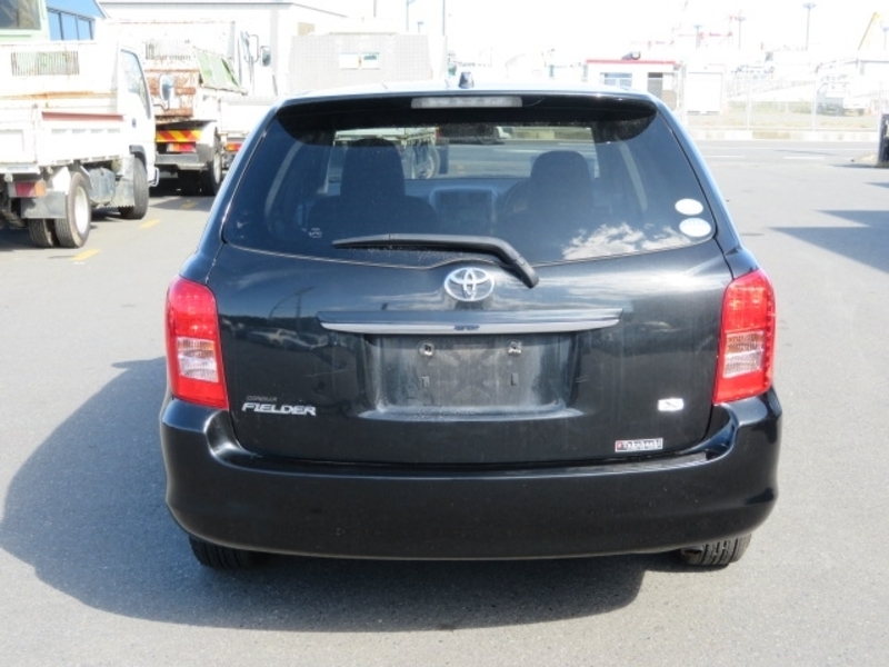 COROLLA FIELDER