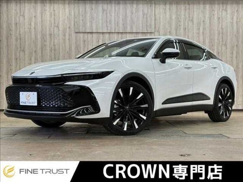TOYOTA CROWN CROSSOVER