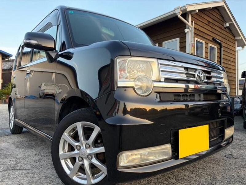 TOYOTA PIXIS SPACE