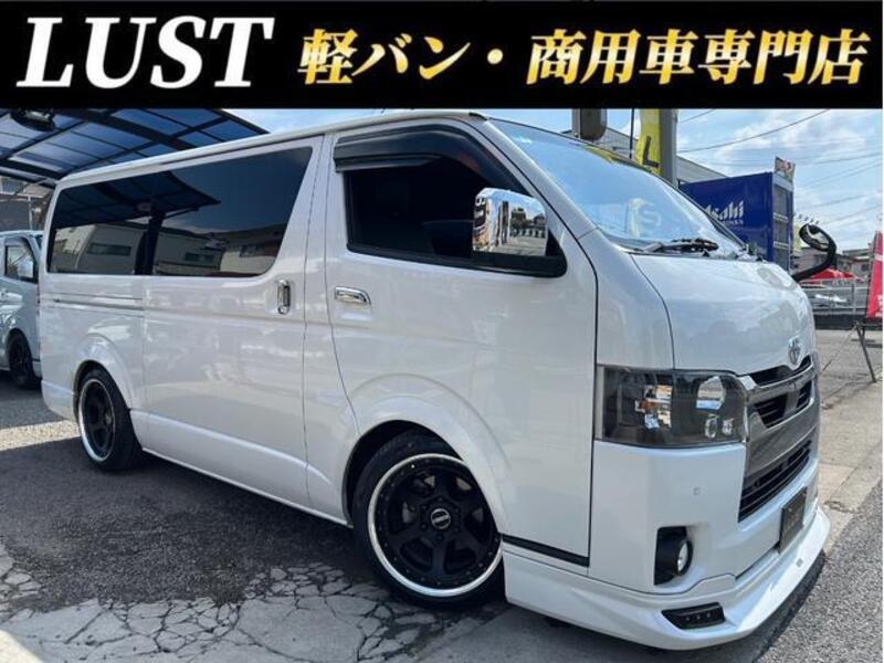 TOYOTA HIACE VAN