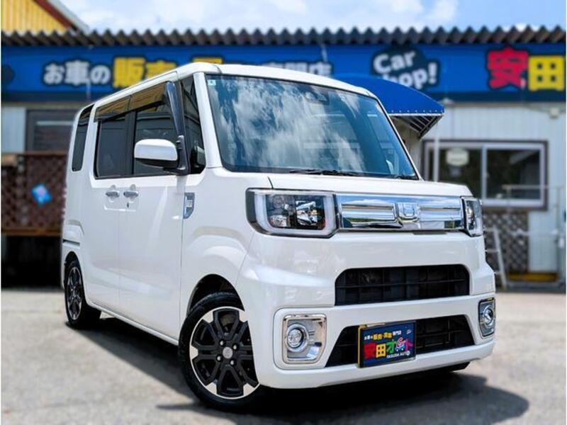 DAIHATSU WAKE