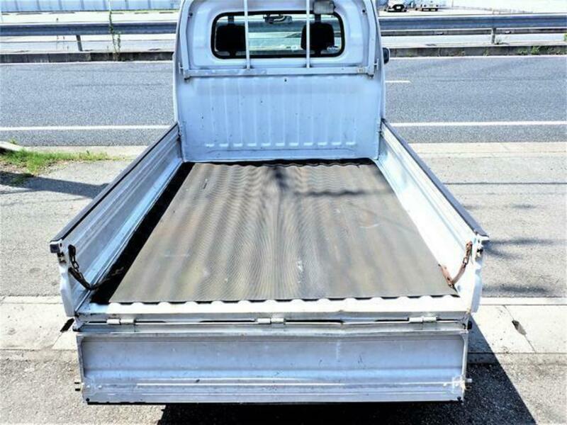 CLIPPER TRUCK