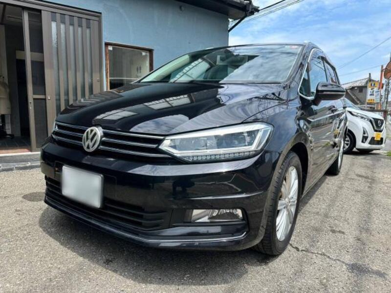 VOLKSWAGEN GOLF TOURAN