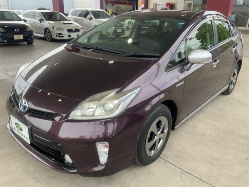 TOYOTA PRIUS