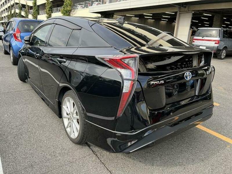 PRIUS-4