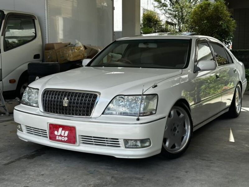 TOYOTA CROWN MAJESTA