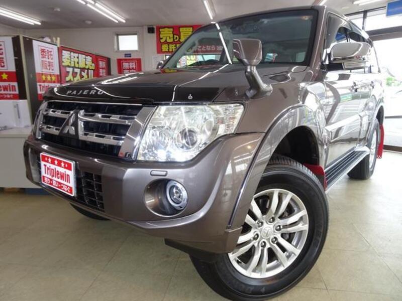MITSUBISHI PAJERO