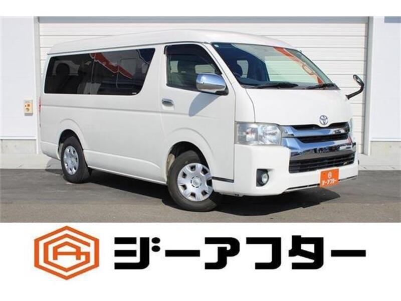 TOYOTA HIACE
