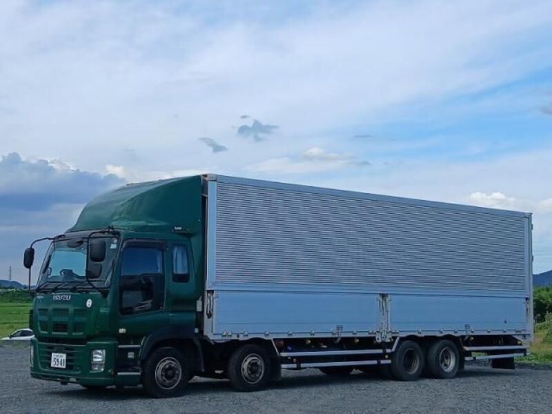 ISUZU GIGA
