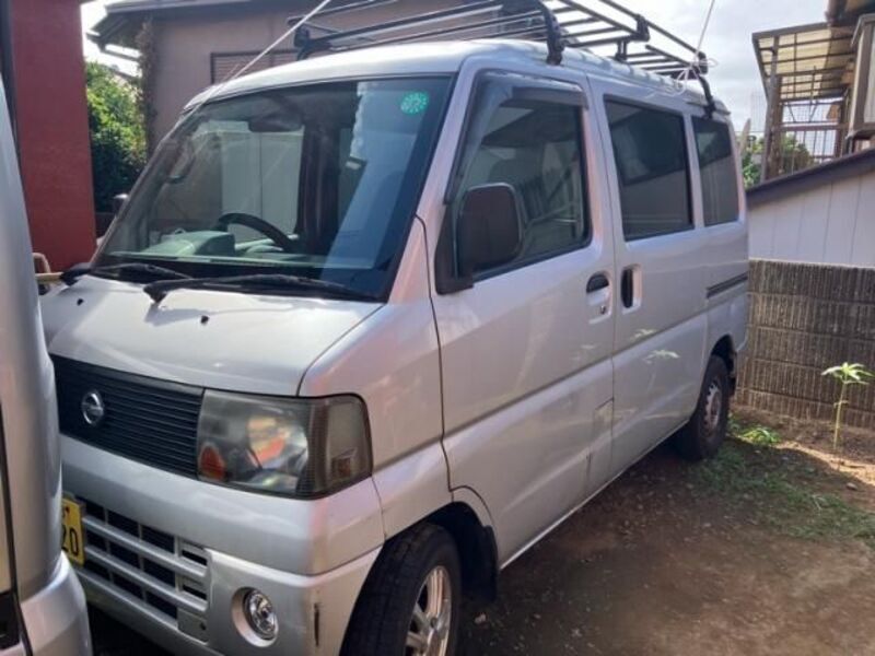 NISSAN CLIPPER VAN