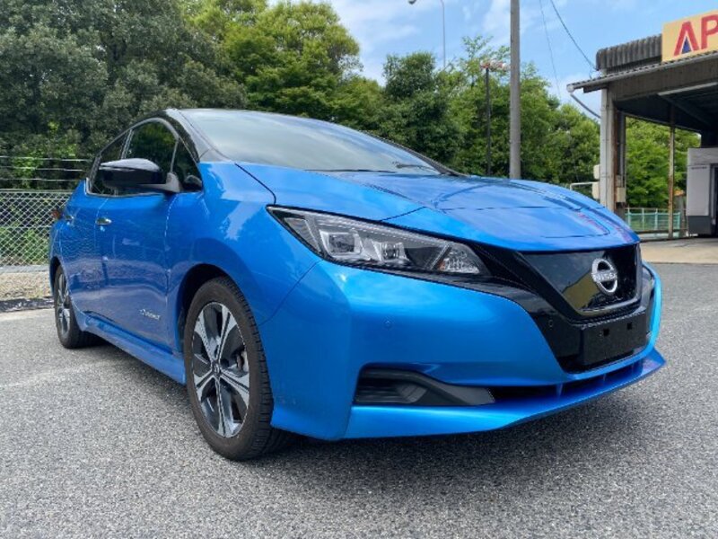 NISSAN LEAF