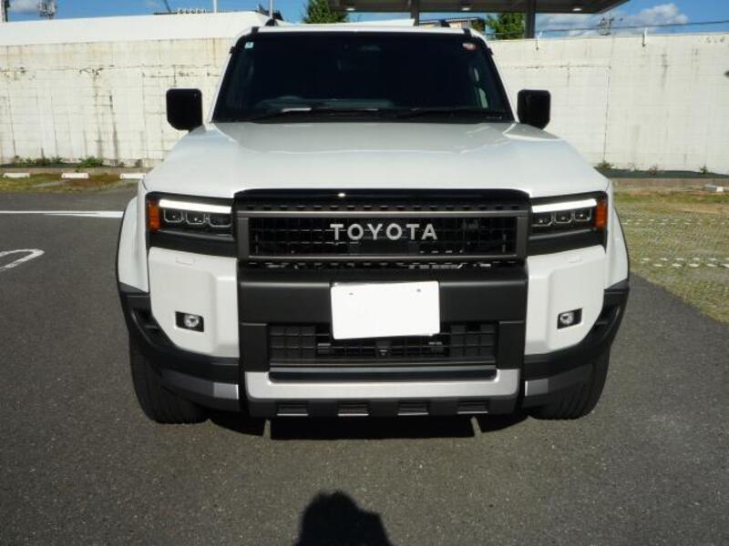 TOYOTA LAND CRUISER 250