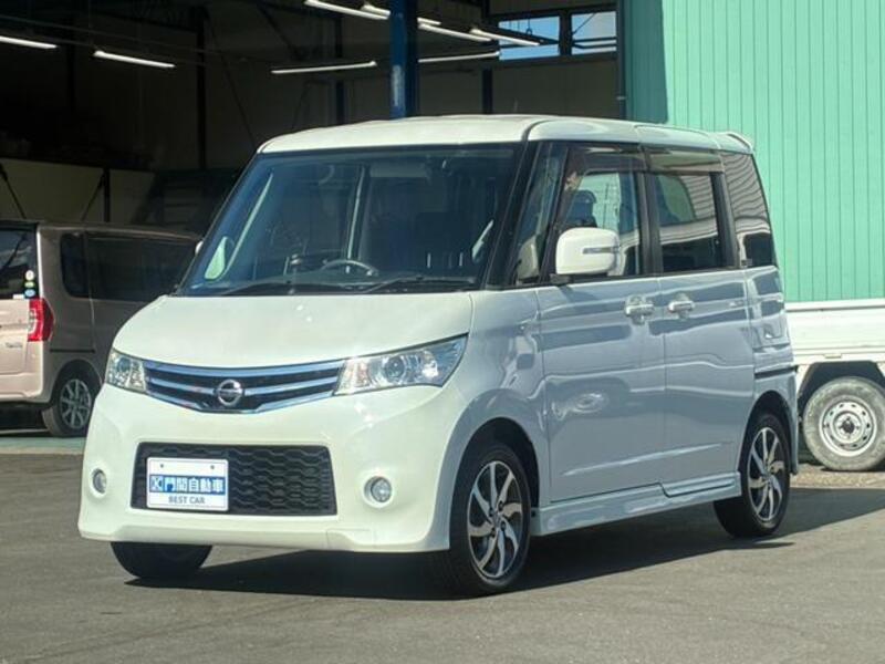 NISSAN ROOX