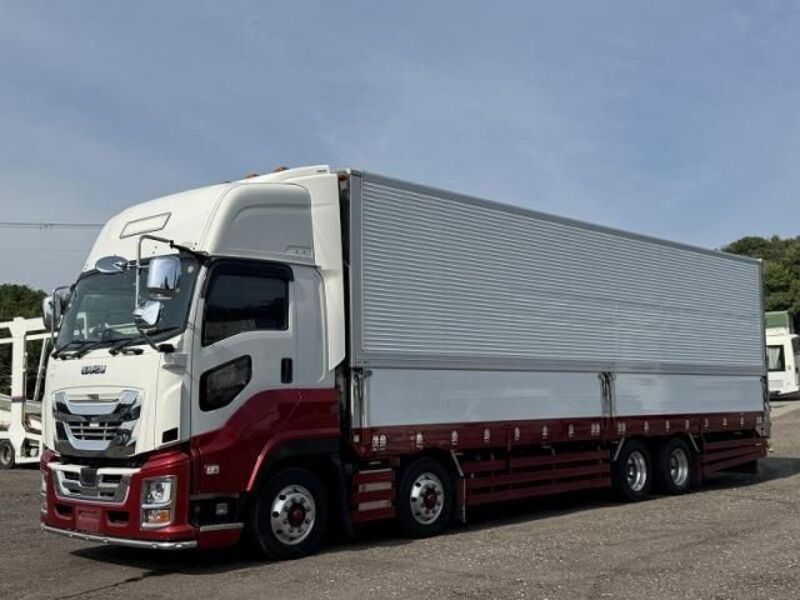 ISUZU GIGA