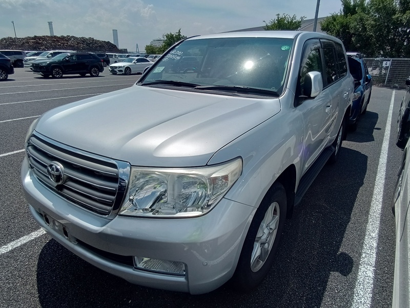 TOYOTA LAND CRUISER
