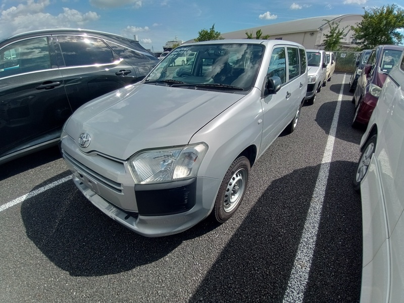 TOYOTA SUCCEED VAN