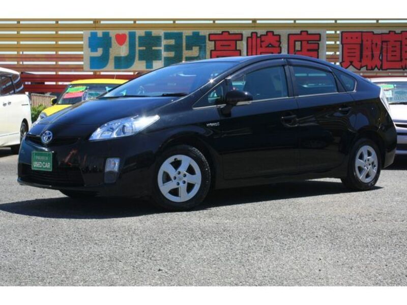 TOYOTA PRIUS