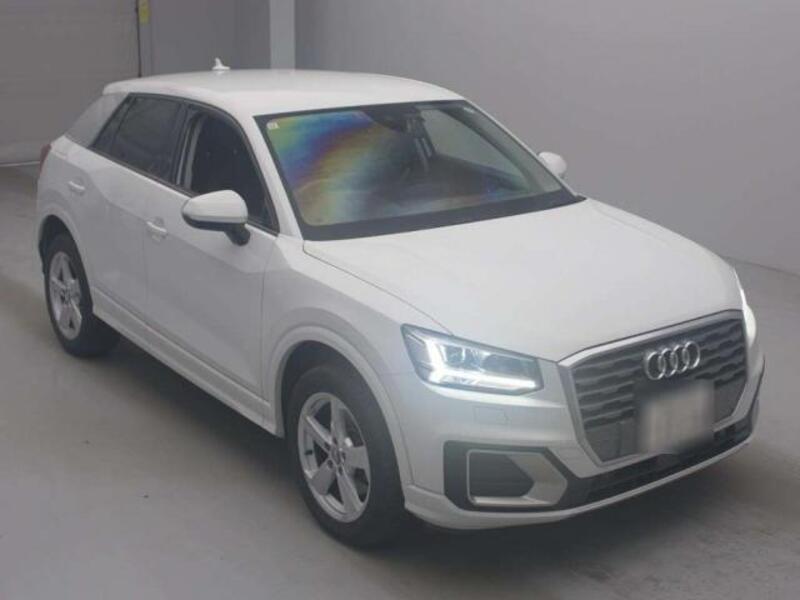 AUDI Q2