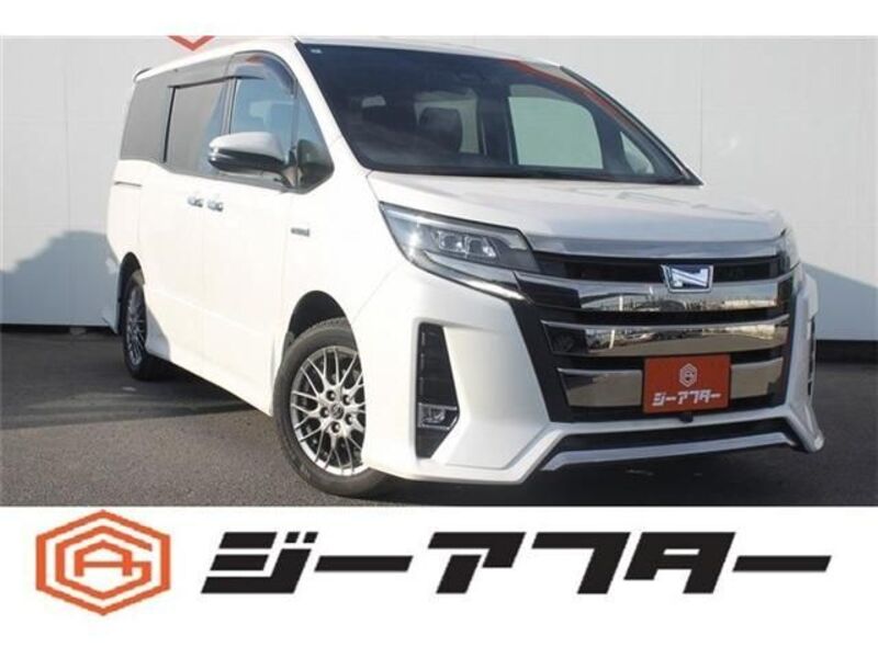 TOYOTA NOAH