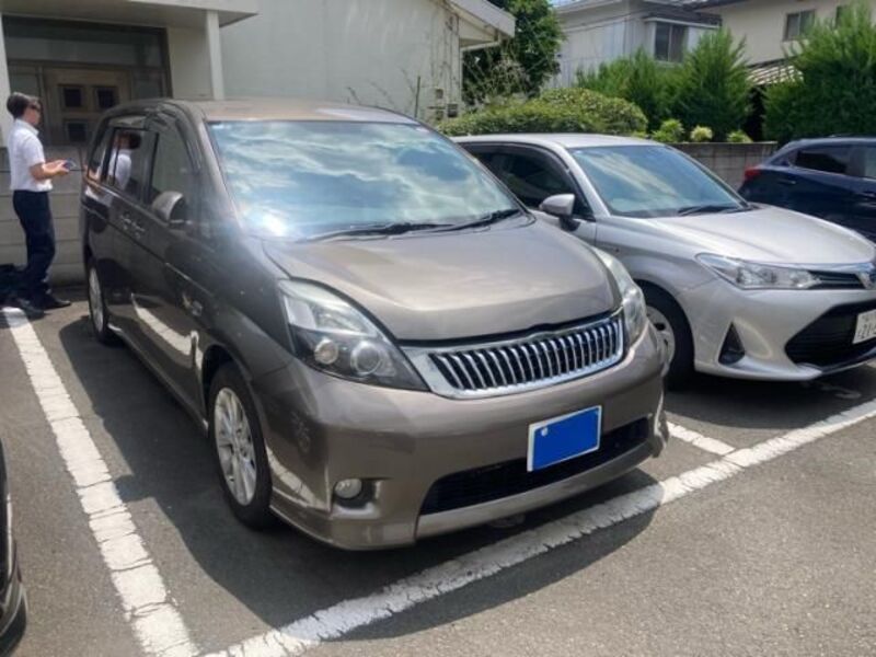 TOYOTA ISIS