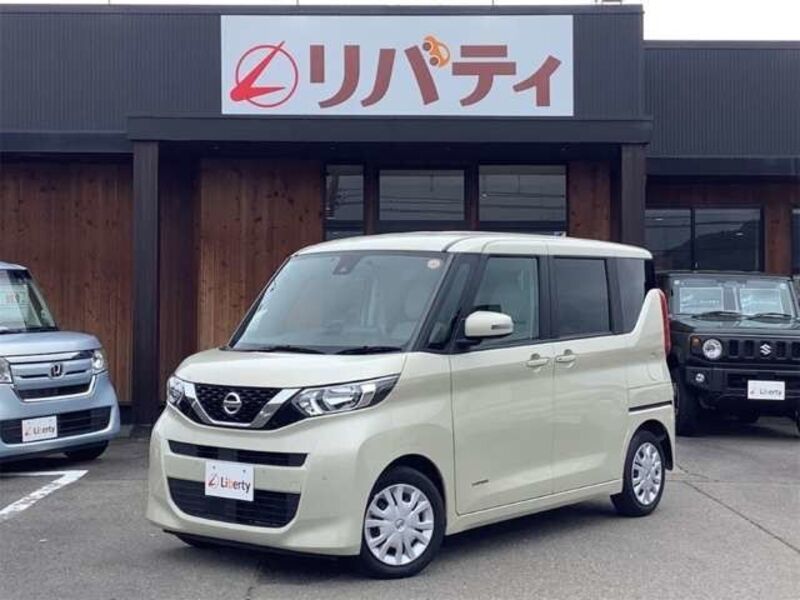 NISSAN ROOX