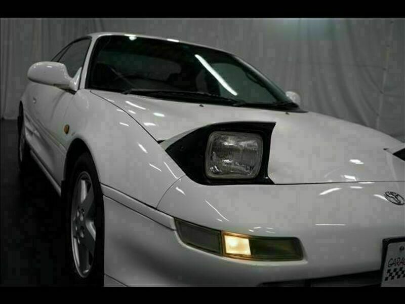 Toyota MR2 SW20 1996 in White with Pop Up Headlights