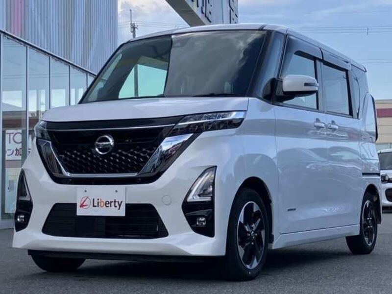 NISSAN ROOX
