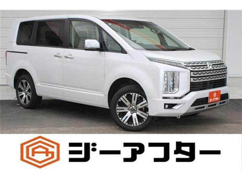 MITSUBISHI DELICA D5