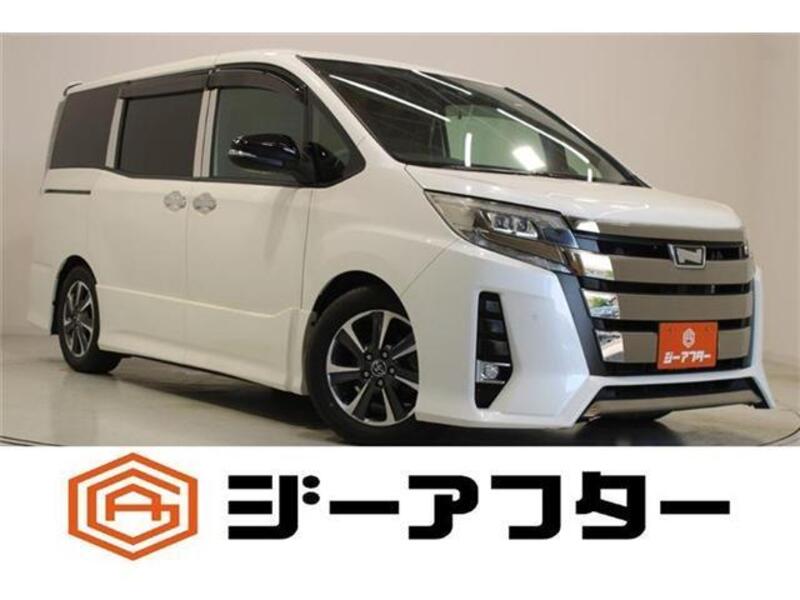 TOYOTA NOAH