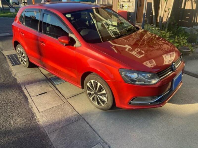 VOLKSWAGEN POLO