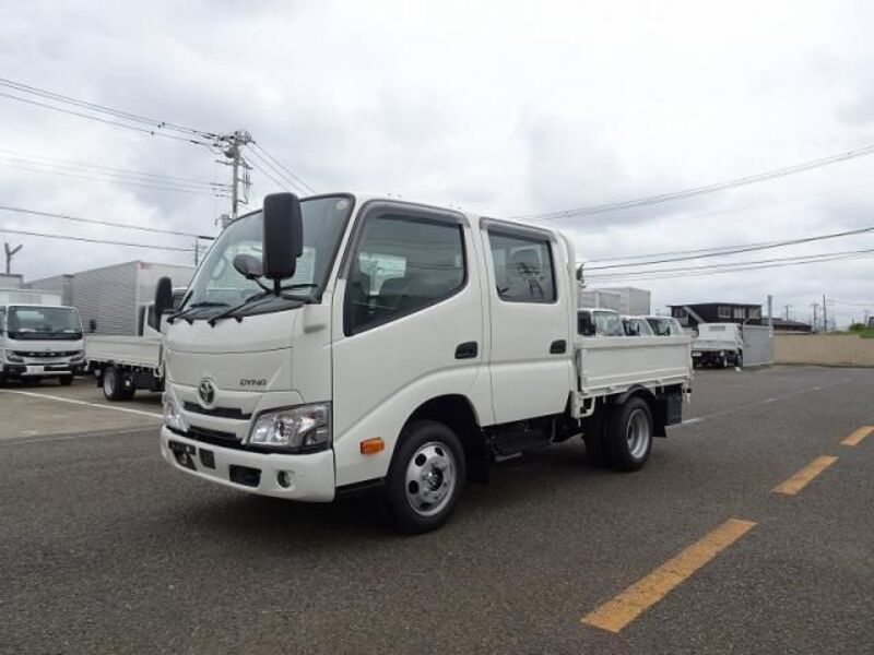 TOYOTA DYNA
