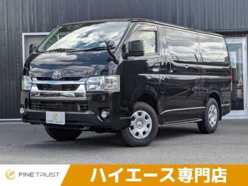 TOYOTA HIACE VAN