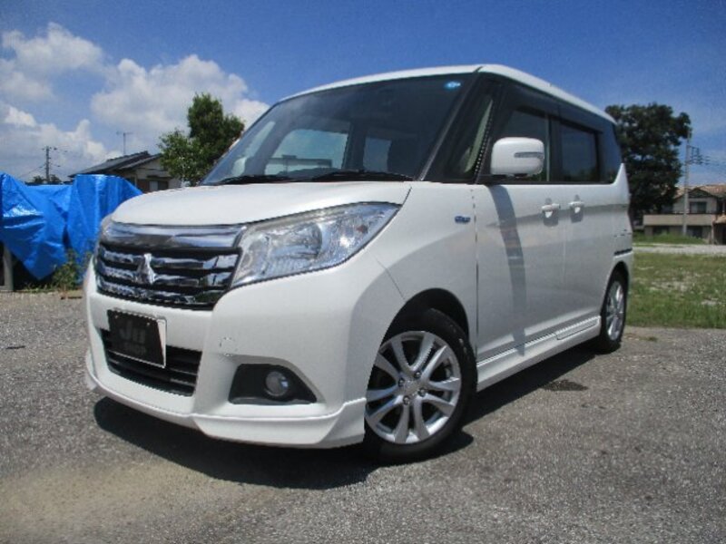 MITSUBISHI DELICA D2