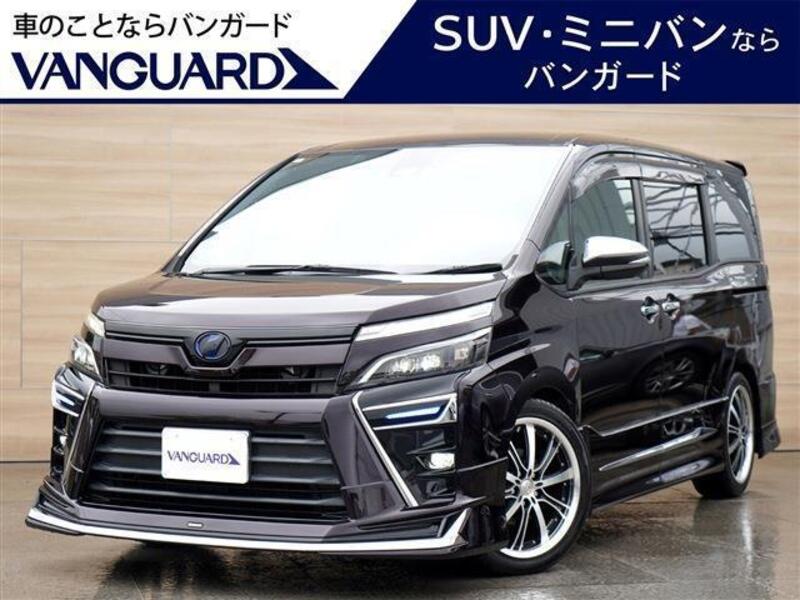 TOYOTA VOXY