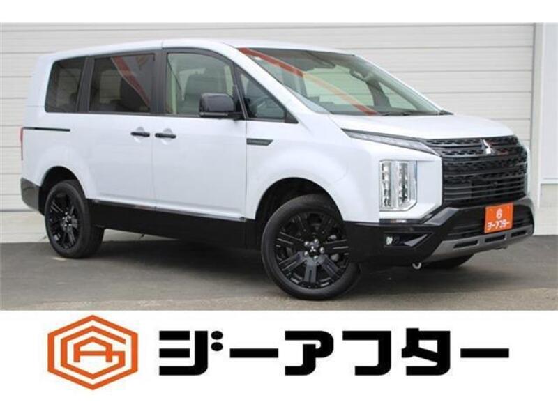 MITSUBISHI DELICA D5