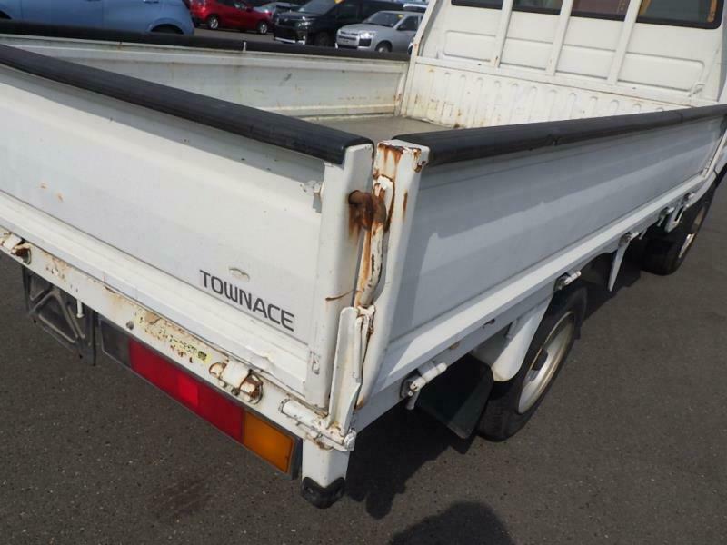 TOWNACE TRUCK