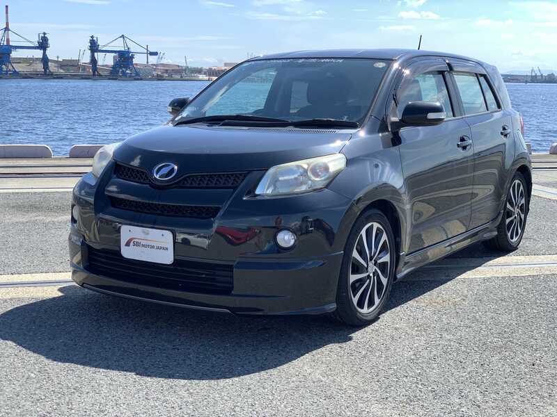 TOYOTA IST