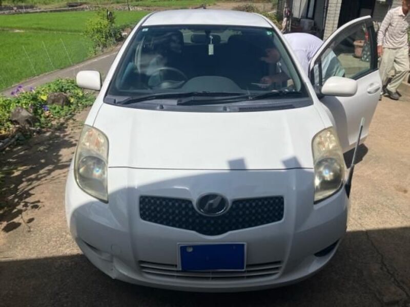TOYOTA VITZ
