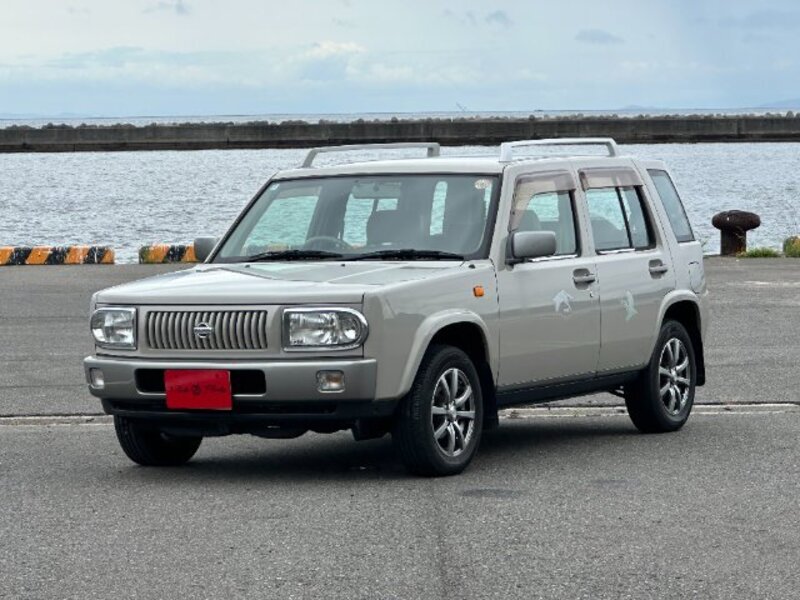 NISSAN RASHEEN