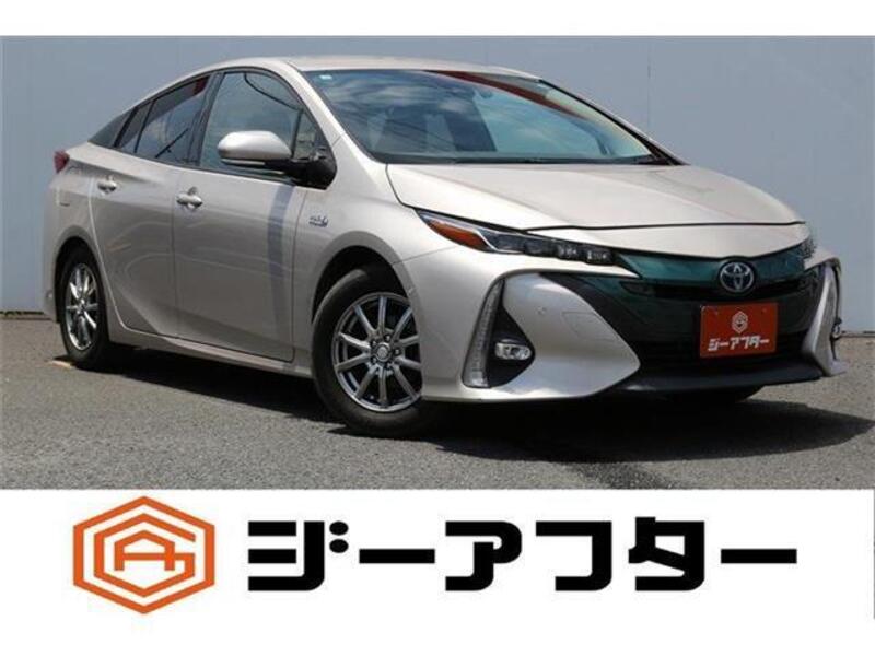 TOYOTA PRIUS PHV