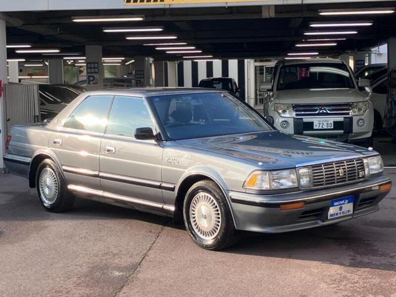 TOYOTA CROWN