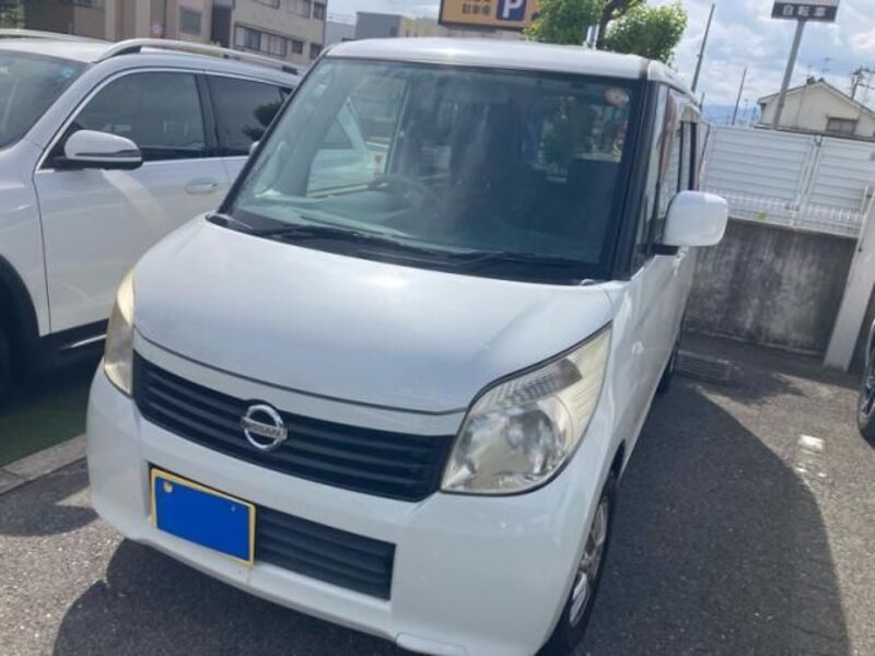 NISSAN ROOX