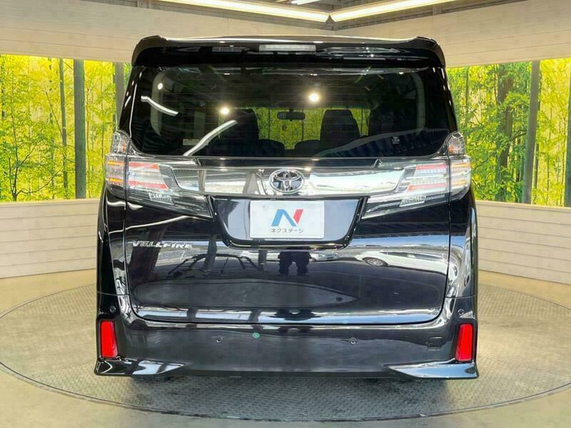 VELLFIRE-33