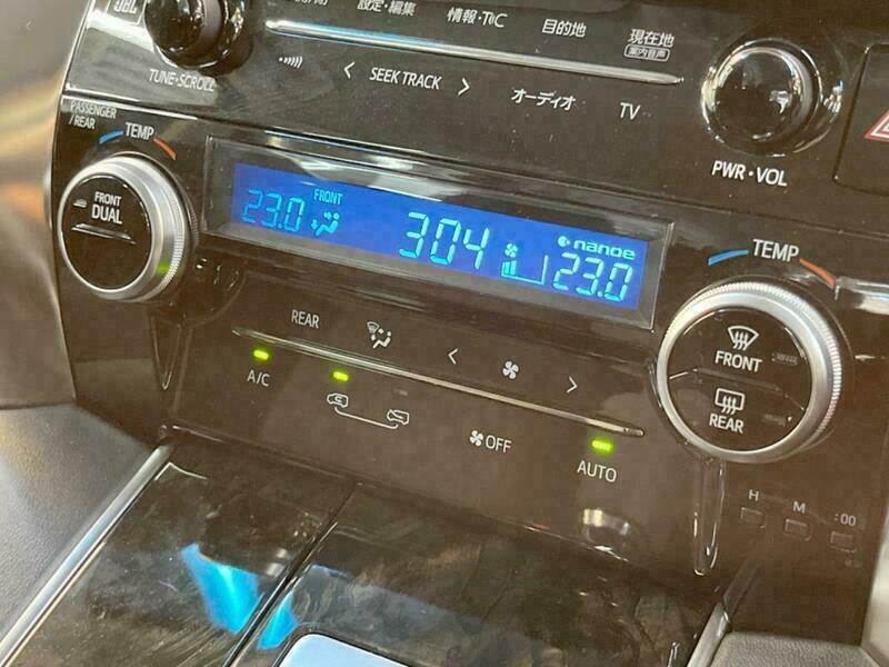 VELLFIRE-38