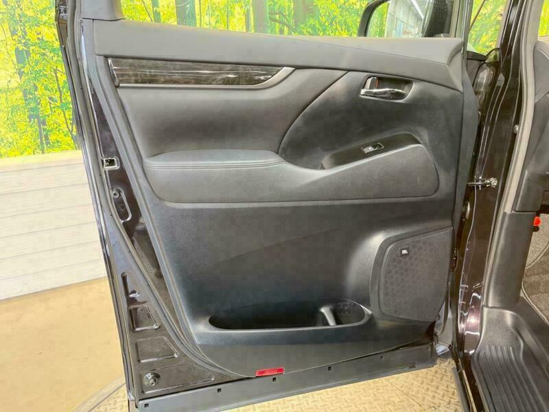 VELLFIRE-43