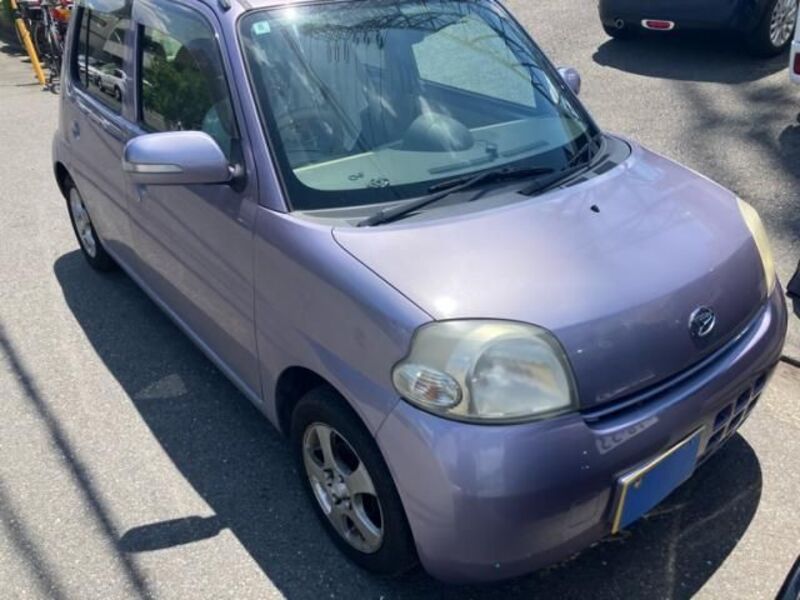 DAIHATSU ESSE